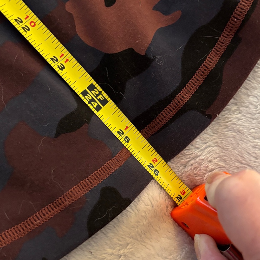 Lululemon camo set - Picture 10 of 16